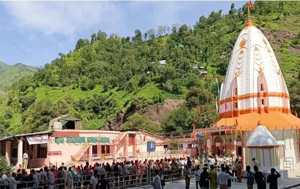 Budha Amarnath Yatra 2023: कड़ी सुरक्षा के बीच बूढ़ा अमरनाथ यात्रा शुरू, तीर्थयात्रियों का पहला जत्था हुआ रवाना