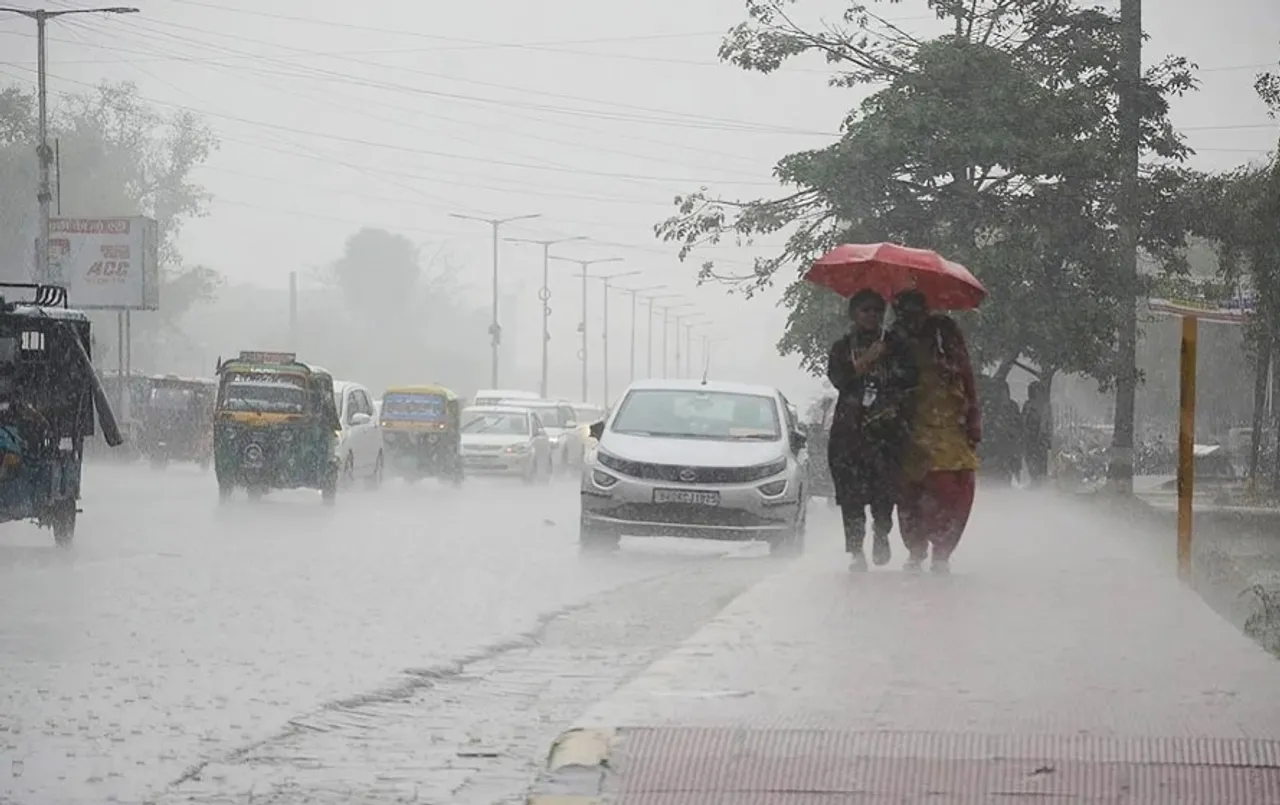 CG Weather News: छत्तीसगढ़ में तेज बारिश के आसार, इन जिलों में गिर सकती है बिजली