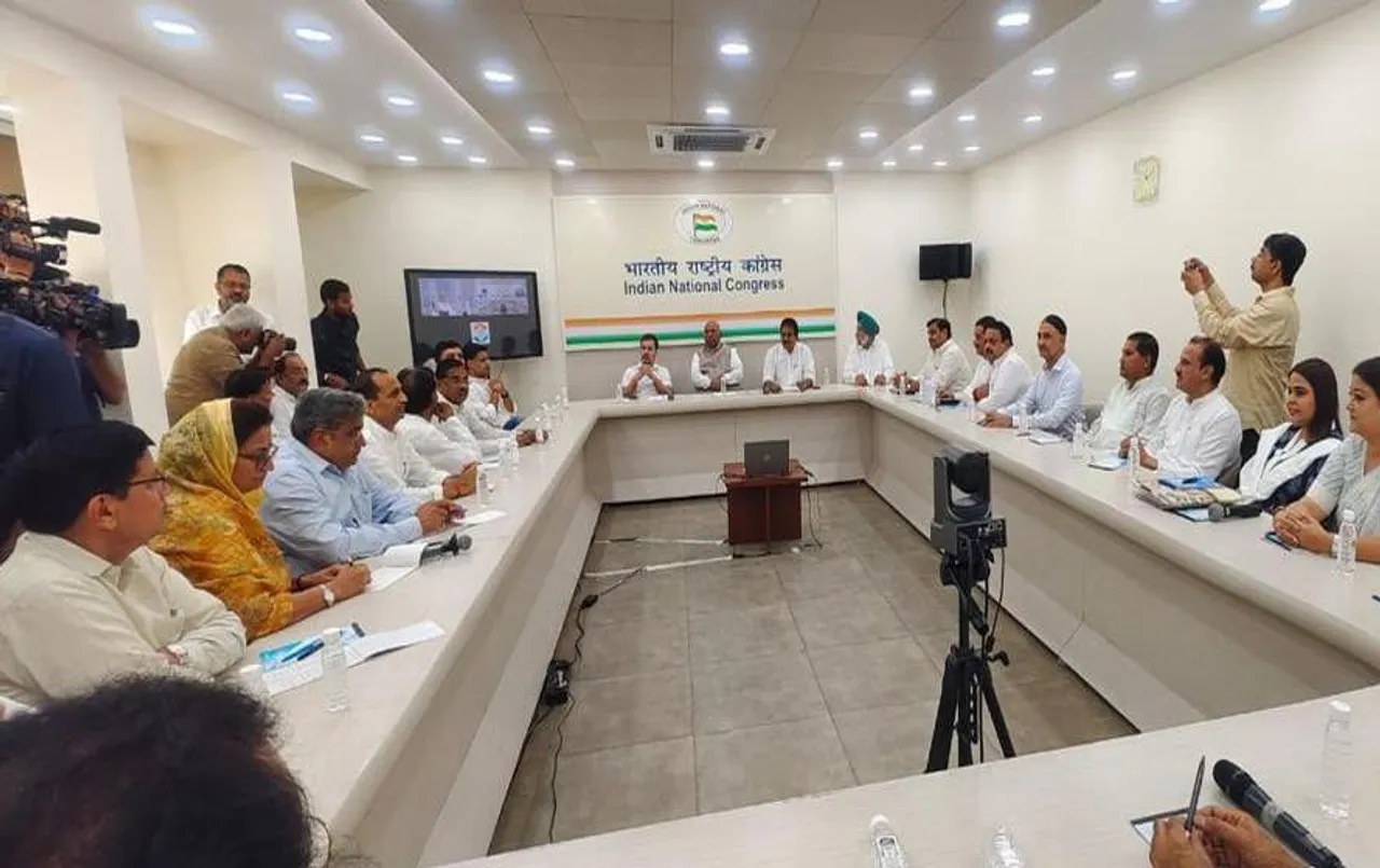 Rajasthan News: खरगे और राहुल ने राजस्थान के वरिष्ठ कांग्रेस नेताओं के साथ की बैठक,जानें किस विषय पर हुई चर्चा