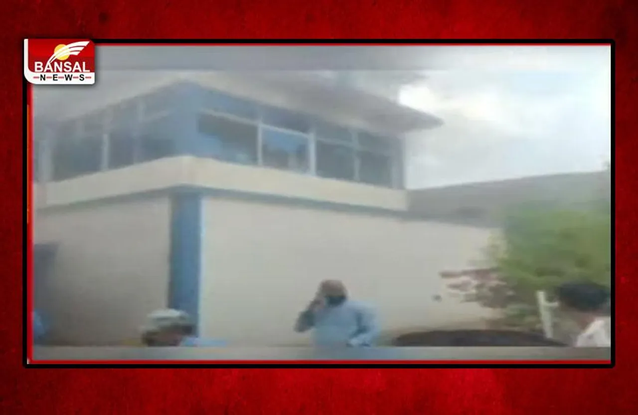 Damoh Hospital Fire: दमोह के मिशन अस्पताल में लगी भीषण आग, मरीजों को शिफ्ट करने का काम जारी