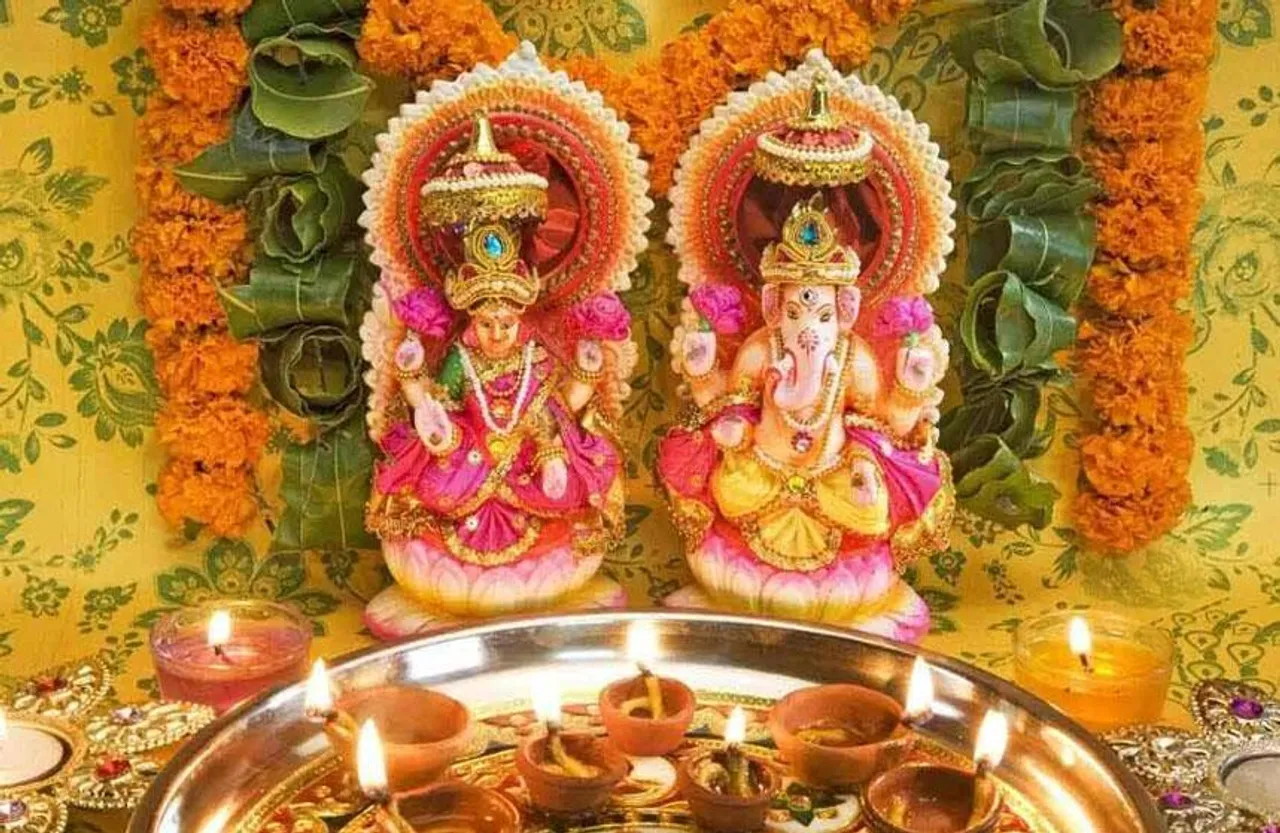 Diwali Puja Hatane ke Niyam: दिवाली के बाद कब उठानी चाहिए पूजा, इस दिन उठाने से मां लक्ष्मी रहती हैं हमेशा साथ