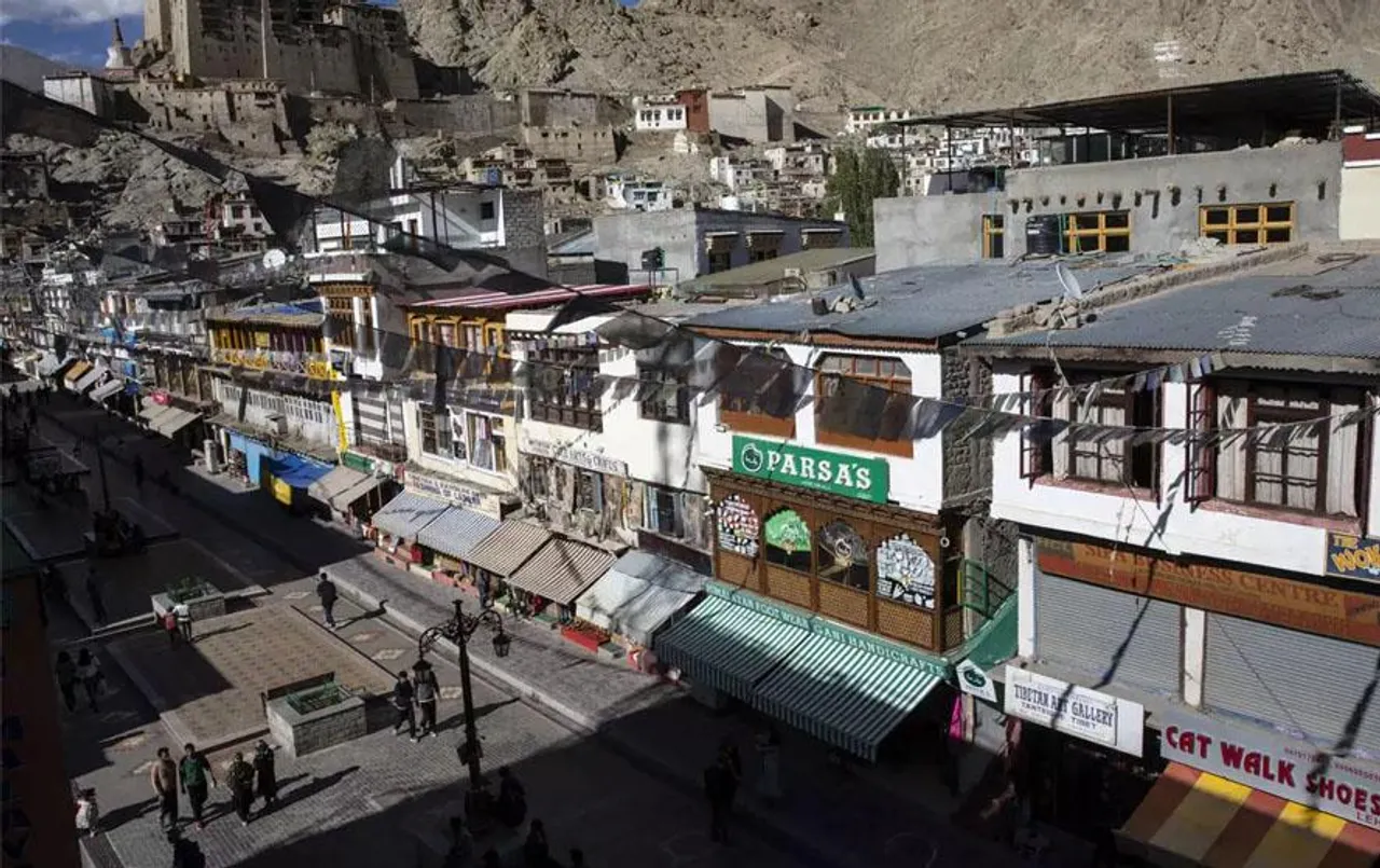 Earthquake in Ladakh: लद्दाख और बांग्लादेश में आए भूकंप के झटके, जानें पूरी खबर