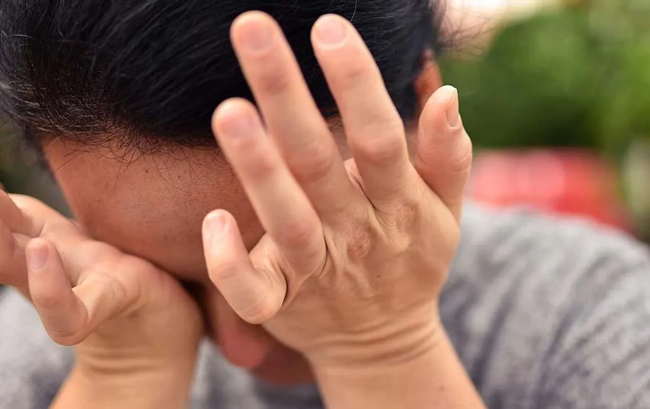 Conjunctivitis Home Remedies: जानिए आई फ्लू (Eye Flu) के लक्षण, बचाव और घरेलू नुस्खे