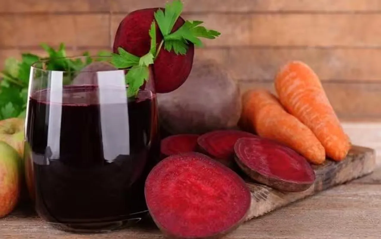Beetroot Carrot Juice: सर्दियों में बेहद गुणकारी है गाजर और चुकंदर का जूस, जानें इसके 5 फायदे