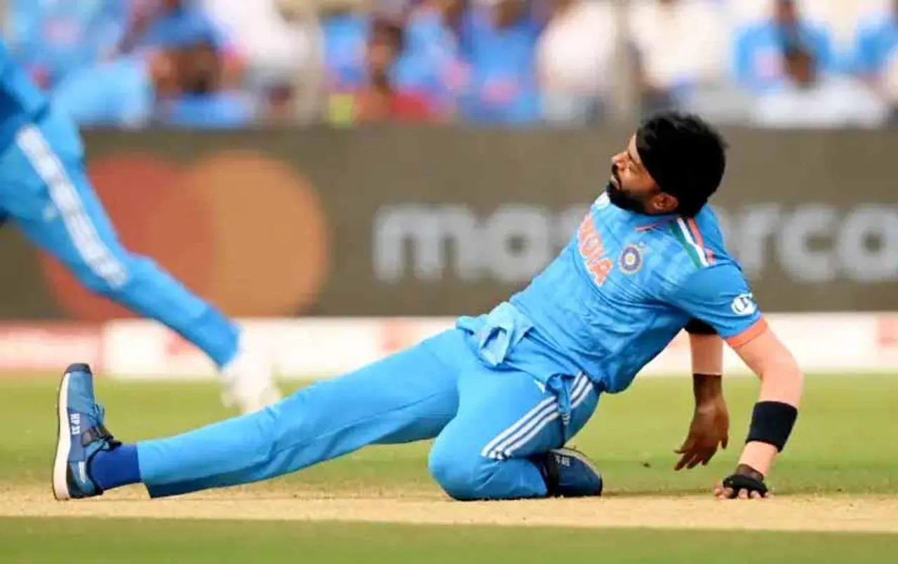 IND vs BAN: बांग्लादेश के खिलाफ वर्ल्ड कप मुकाबले में पैर मुड़ने के बाद पंड्या बाहर, जानें पूरी खबर