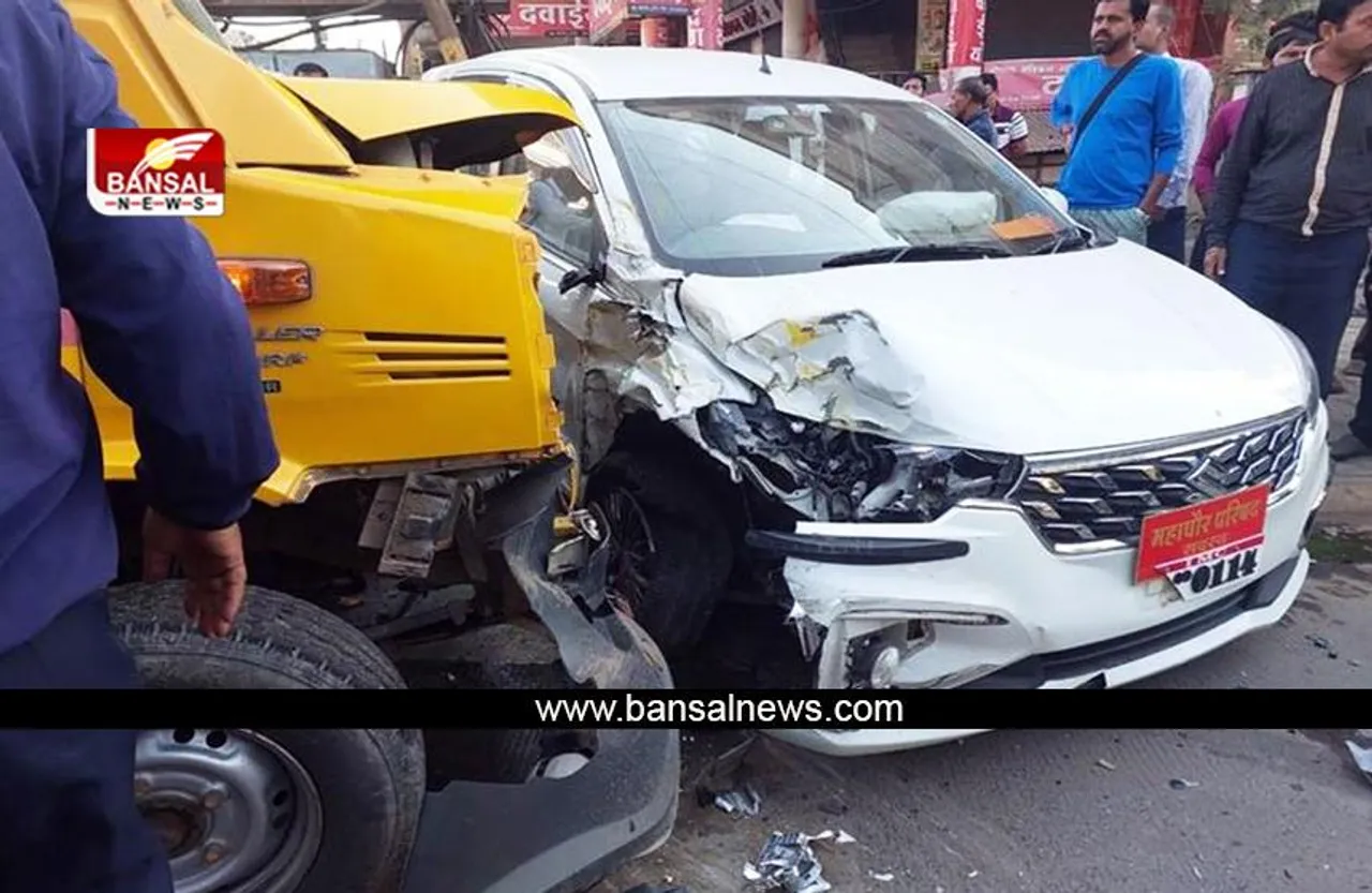 Accident in Indore: इंदौर में स्कूल बस और एमआइसी सदस्य की कार के बीच भीषण भिड़ंत, दो बच्चे घायल