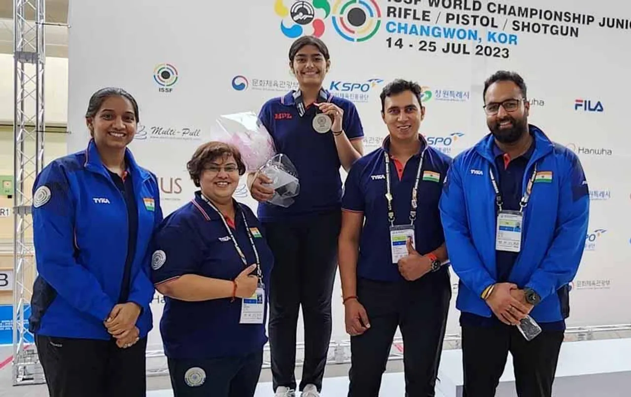 ISSF World Championships 2023: भारत की बेटियों ने रचा इतिहास, 50 मीटर पिस्टल महिला टीम ने जीता गोल्ड मेडल