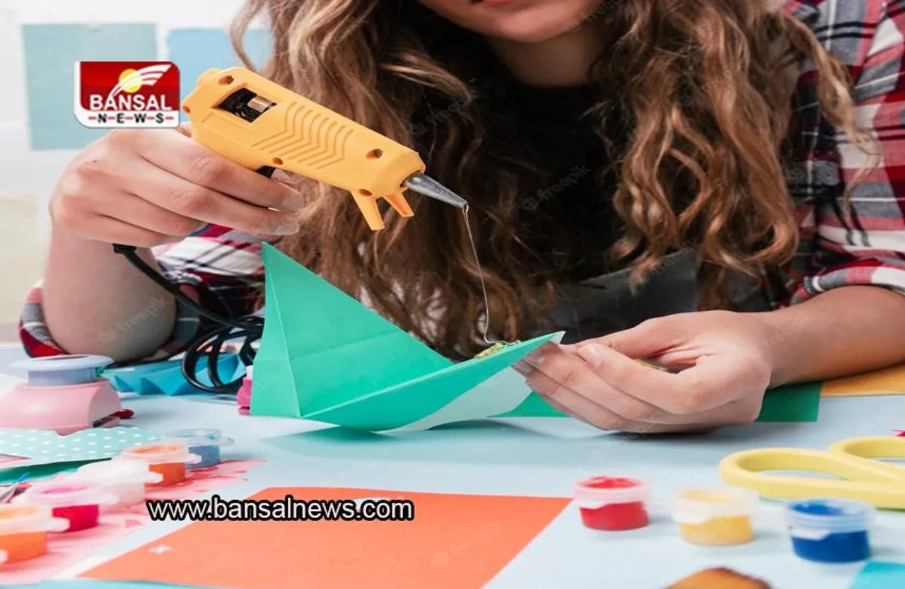 Fevicol In Bottle: फेविकोल जिस बोतल में भरी होती है, उससे क्यों नहीं चिपकती है? जानिए वजह