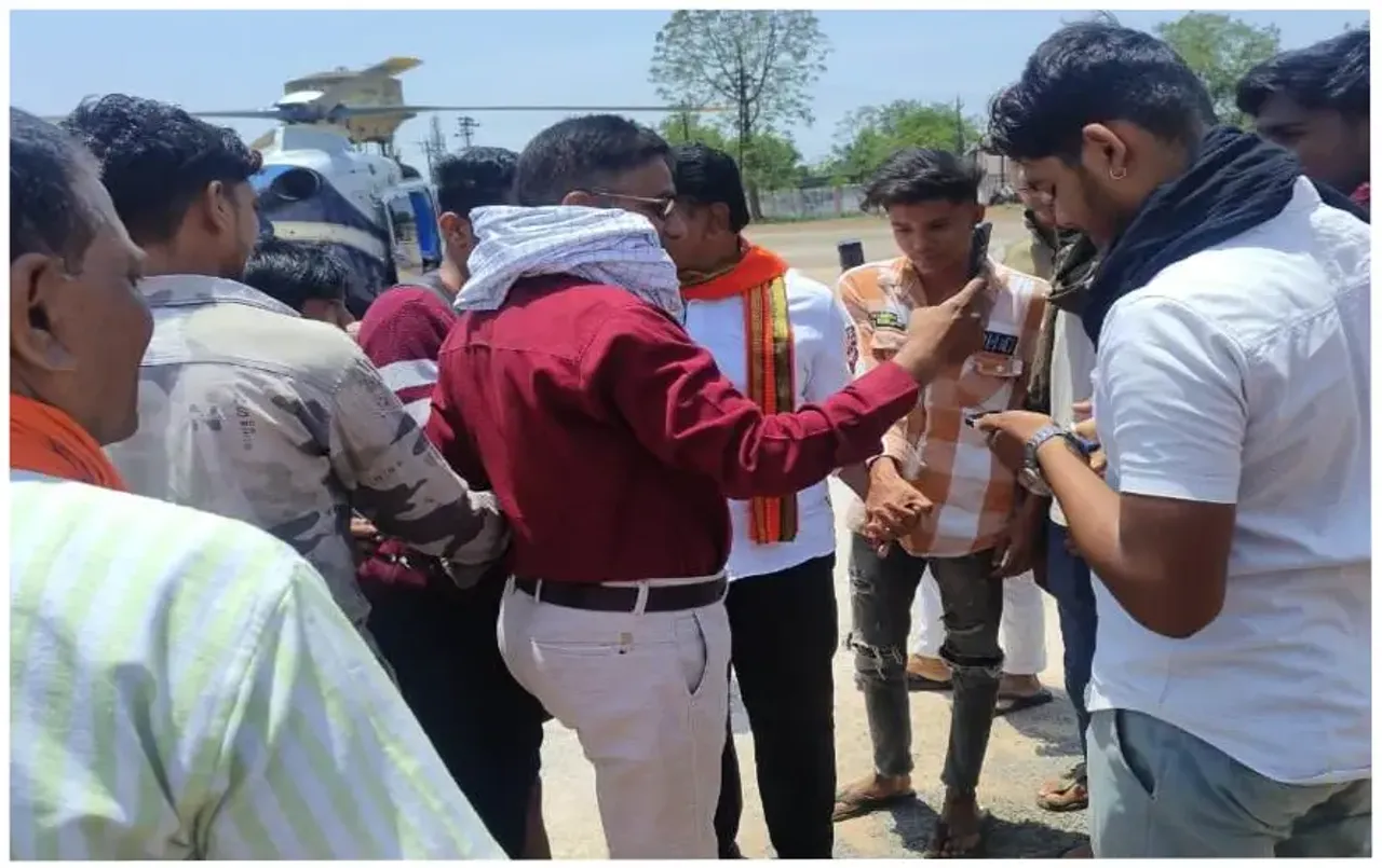 डिप्टी CM विजय शर्मा की सुरक्षा में बड़ी चूक: गलत जगह लैंड हुआ हेलीकॉप्टर, बाइक पर बैठकर गए उपमुख्यमंत्री