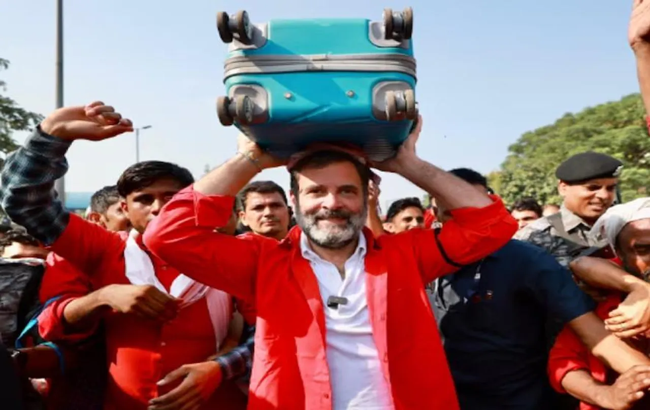 Rahul Gandhi: राहुल गांधी का फिर दिखाअलग अंदाज, इस रेलवे स्टेशन पर दिखा अलग अवतार