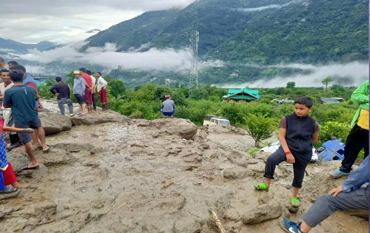 Himachal Cloud Burst: हिमाचल के कुल्लू में फिर फटा बादल, कई लोग हुए घायल