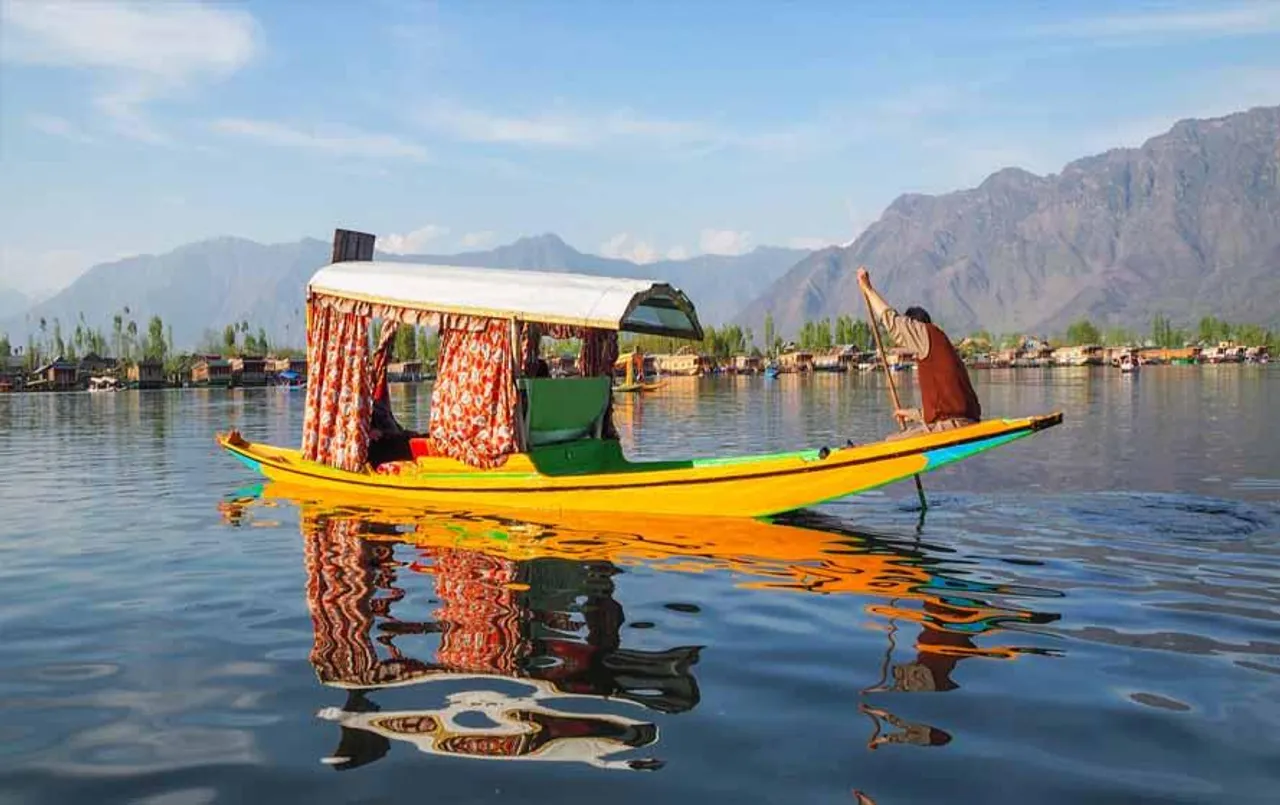 Places to visit in Kashmir: अगर चाहते हैं पृथ्वी पर स्वर्ग जैसा फ़ील, तो घूमिए कश्मीर में इन 4 जगहों पर