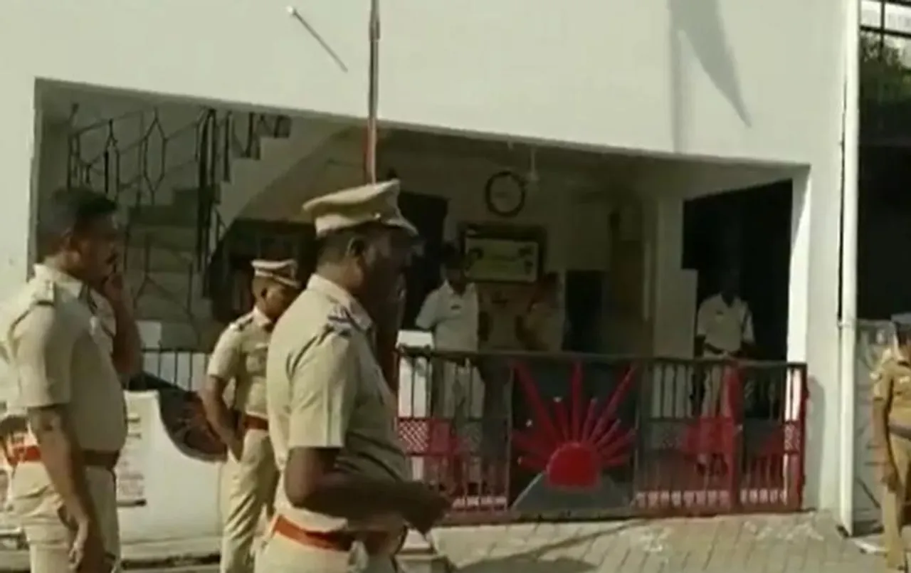 Tamil Nadu ED Raid: तमिलनाडु के शिक्षा मंत्री और उनके बेटे के ठिकानों पर छापेमारी, DMK ने कहा- लिया जा रहा बदला