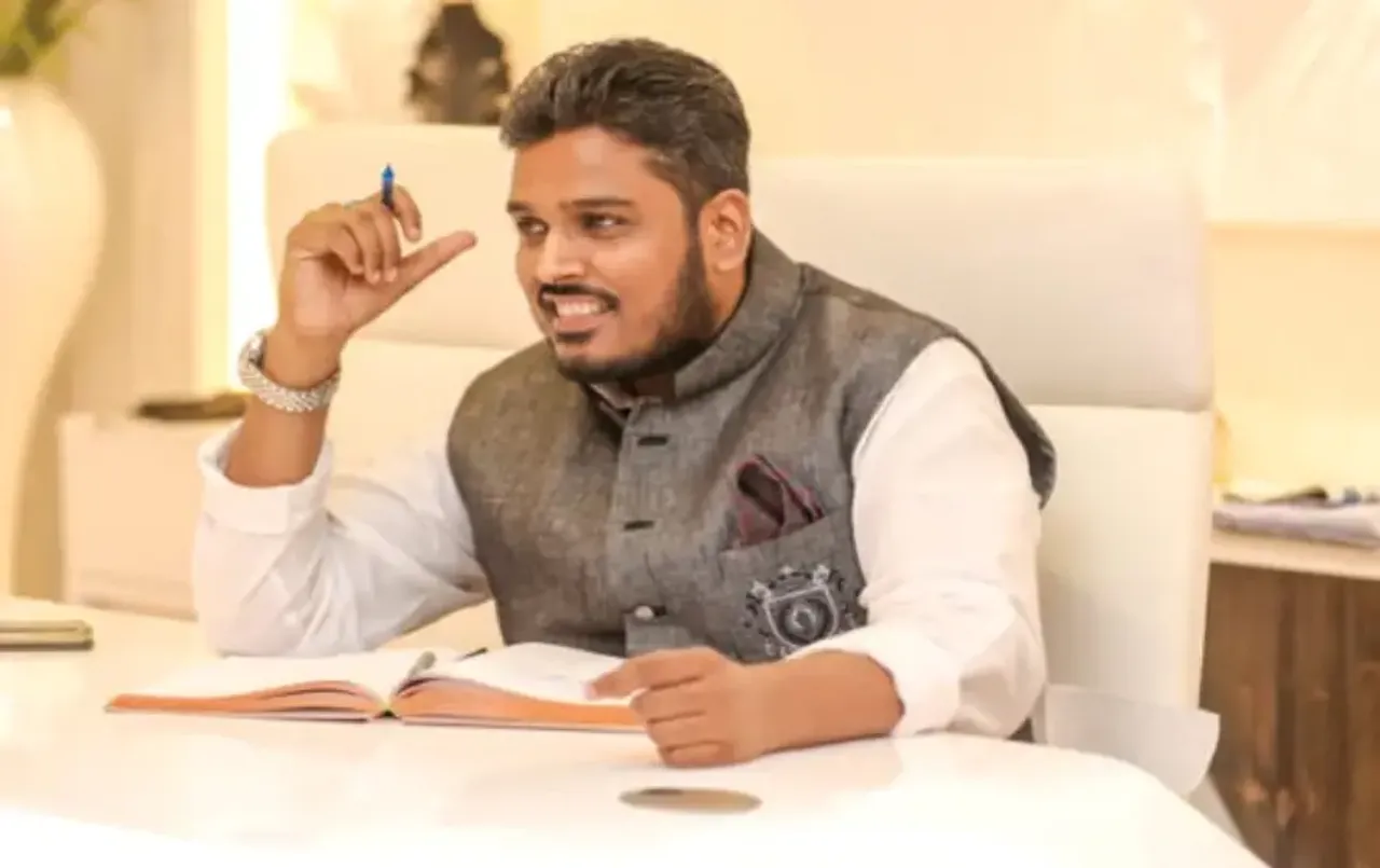 कांग्रेस छोड़ BJP का दामन थामने वाले अक्षय बम बोले-जो आदमी 15 लाख की घड़ी पहनता है, उसे कोई क्या देगा