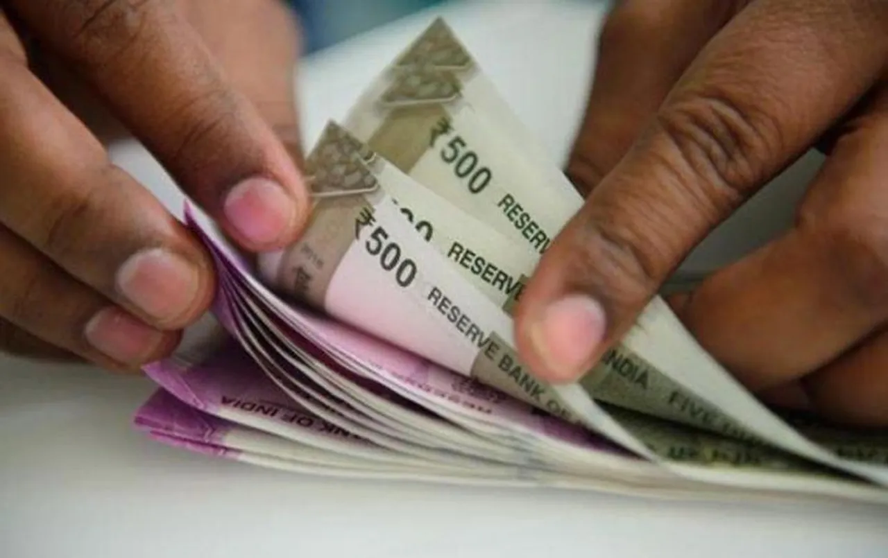 Kaam Ki Baat: इन बैंकों में सेविंग अकाउंट पर एफडी से भी ज्यादा ब्याज, देखें किस बैंक में मिलेगा कितना ब्याज