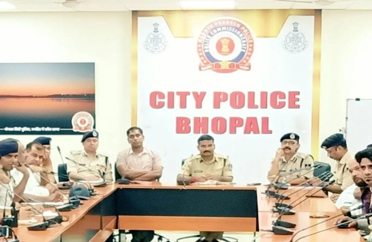 MP News: त्योहारों को देखते हुए पुलिस हेड क्वार्टर ने जारी की एडवाइजरी, सभी जिलों के SP को दिए निर्देश