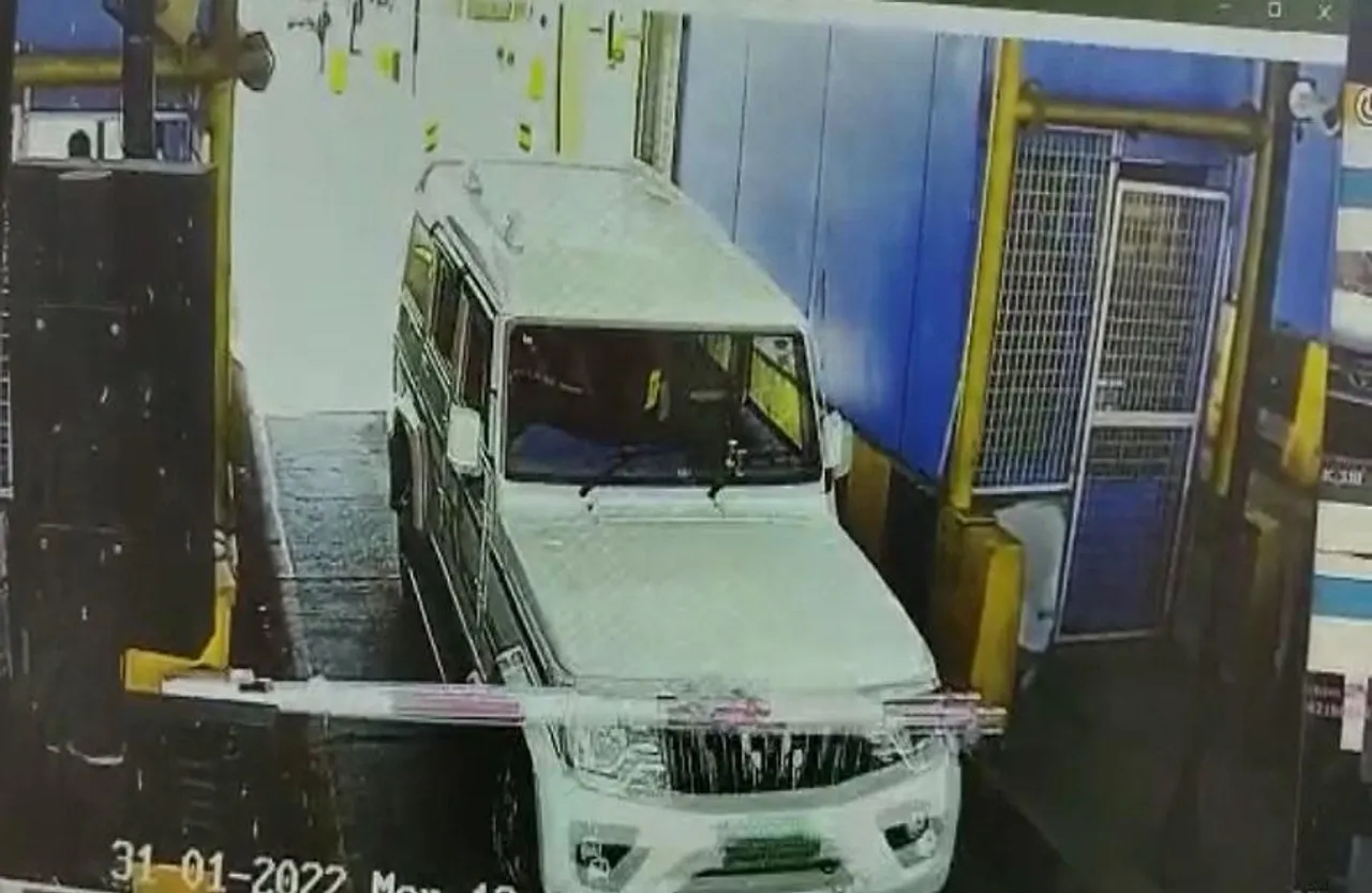 Shajapur News : NH-52 के रोजवास टोल प्लाजा पर बैरियर तोड़ने का मामला, प्रकरण दर्ज, वीडियों हुआ था वायरल