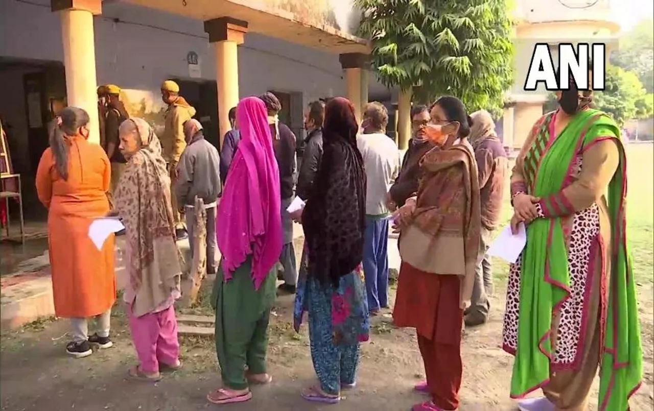 UP election 4th phase update: चौथे चरण का मतदान शुरू, इन नेताओं ने डाला वोट