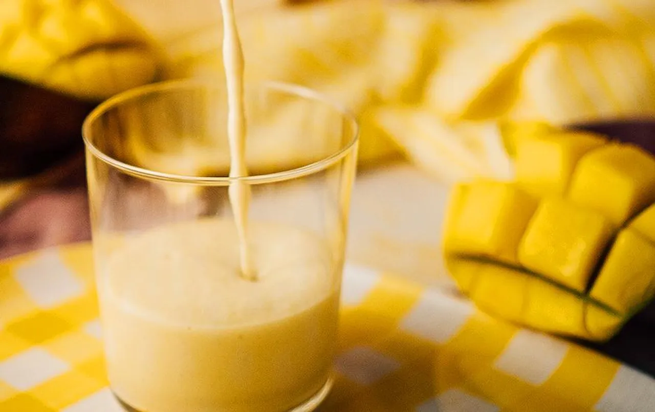 What To Avoid After Eating Mangoes: आम खाने के बाद भूल से भी न खाएं ये चीजें, झेलने पड़ सकते हैं ये गंभीर परिणाम