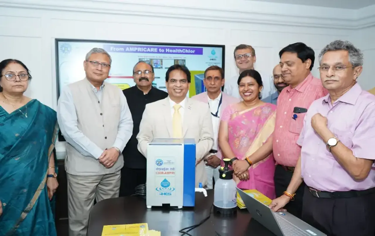 National Technology Day: घर में बनाएं बाजार से 10 गुना सस्ता सेनिटाइजर, AMPRI ने डेवलप की डिसइन्फेक्टेंट बनाने की तकनीक