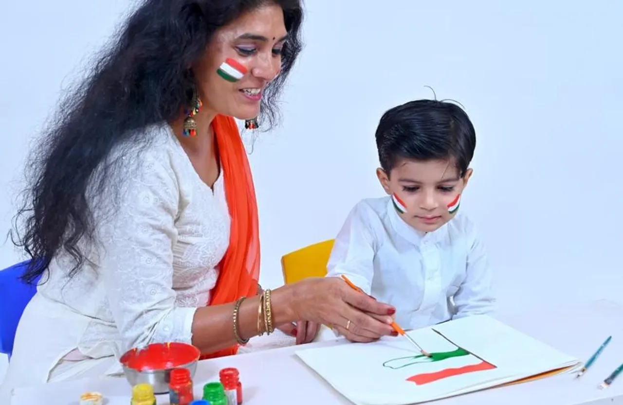 Independence Day 2023 Kids Celebration: अपने बच्चे के अंदर इन तरीकों से बढ़ाएं आत्मविश्वास, बिना डरें देगें प्रस्तुति