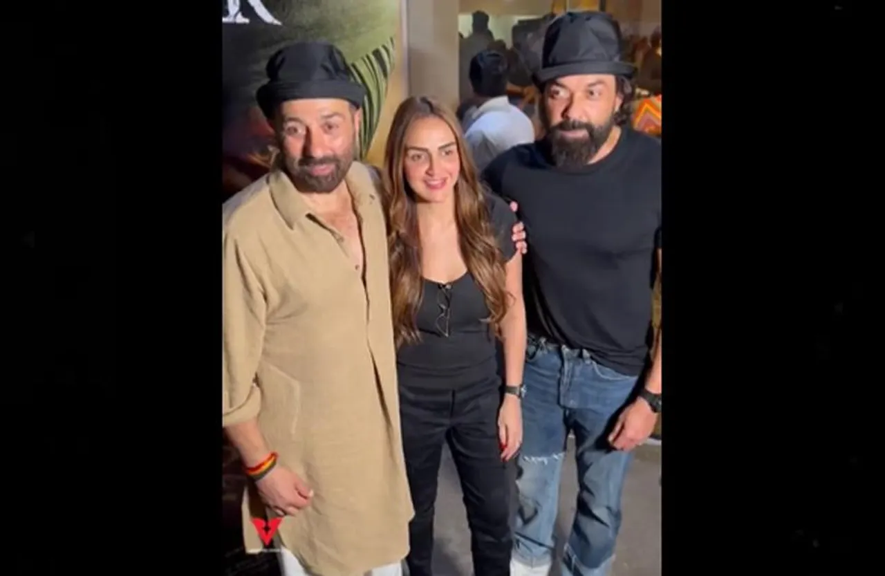 Sunny Deol Meet Esha-Ahana: गदर 2 की स्क्रीनिंग पर पहुंची ईशा-आहना, सनी पाजी ने बहनों का किया वेलकम