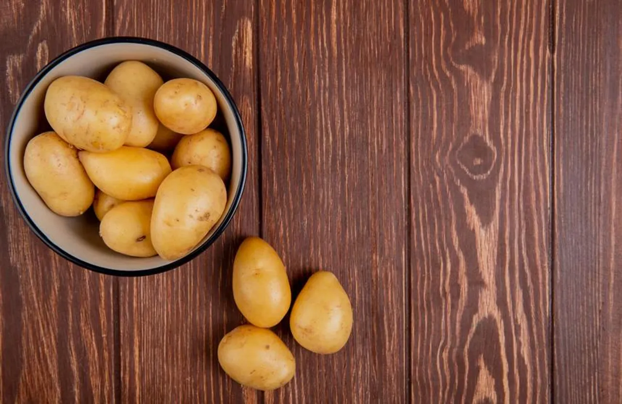 Potato For Health: आपकी सेहत के लिए आलू खाना हेल्दी है या नहीं, जानें क्या कहते है हेल्थ एक्सपर्ट