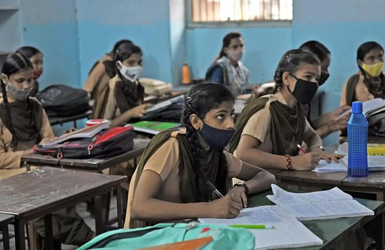 Bengal New Education Policy: 5वीं-6वीं तक के छात्रों को तीन भाषाएं सीखना जरूरी, जानें नई शिक्षा नीति क्या है