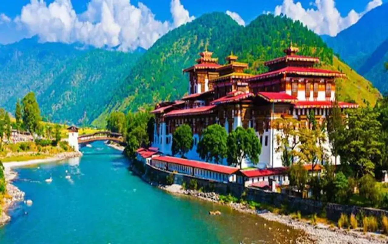 इस देश में नहीं है एक भी ट्रैफिक सिग्नल, फिर भी सड़कों पर नहीं लगता ट्रैफिक जाम, जानें चौंकाने वालें वजह