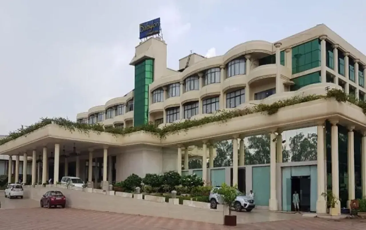 Chhattisgarh Crime: युवक के साथ होटल में आई थी युवती, बेबीलॉन से अकेला बाहर गया था प्रेमी फिर की रेलवे ट्रैक पर खुदकुशी