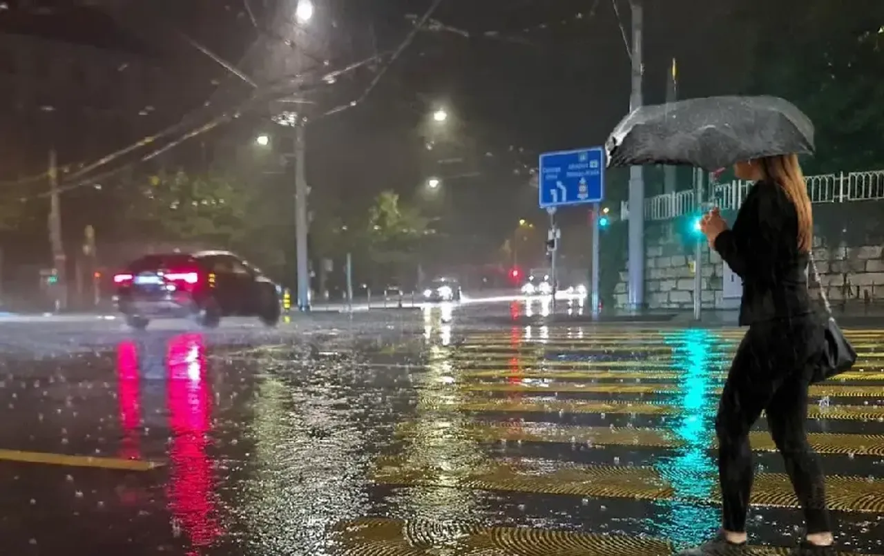 IMD Weather Forecast: दिल्ली-एनसीआर समेत इन राज्यों में होगी बारिश, उमस से मिलेगी राहत; मौसम विभाग ने जारी किया अलर्ट