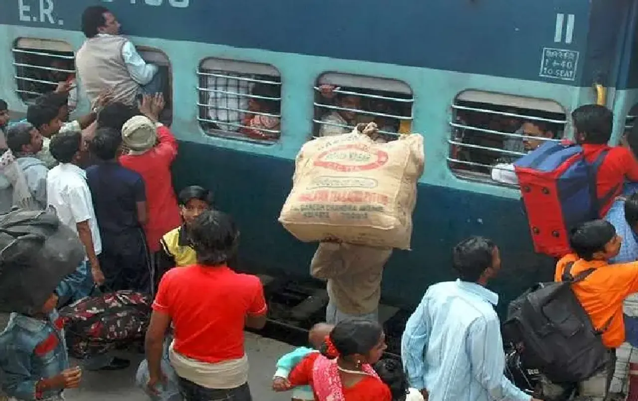 Indian Railway News: रेल यात्रियों के लिए खुशखबरी ! 46 ट्रेनों में सामान्‍य श्रेणी के 92 नए कोच लगाए