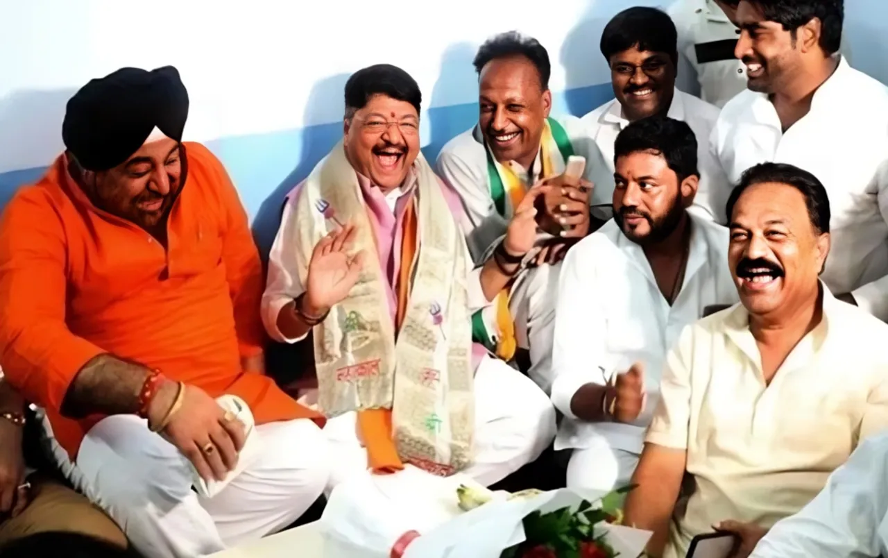 विजयवर्गीय का स्वागत पड़ा भारी: पार्टी ने लिया एक्शन, इंदौर कांग्रेस जिला और शहर अध्यक्ष को किया सस्पेंड