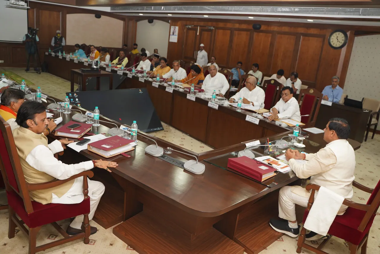 MP CM Cabinet Meeting: मोहन सरकार का जनता को तोहफा, 1 साल में होगी 10 हजार पदों पर भर्ती; इनको मिलेगी महंगाई से राहत