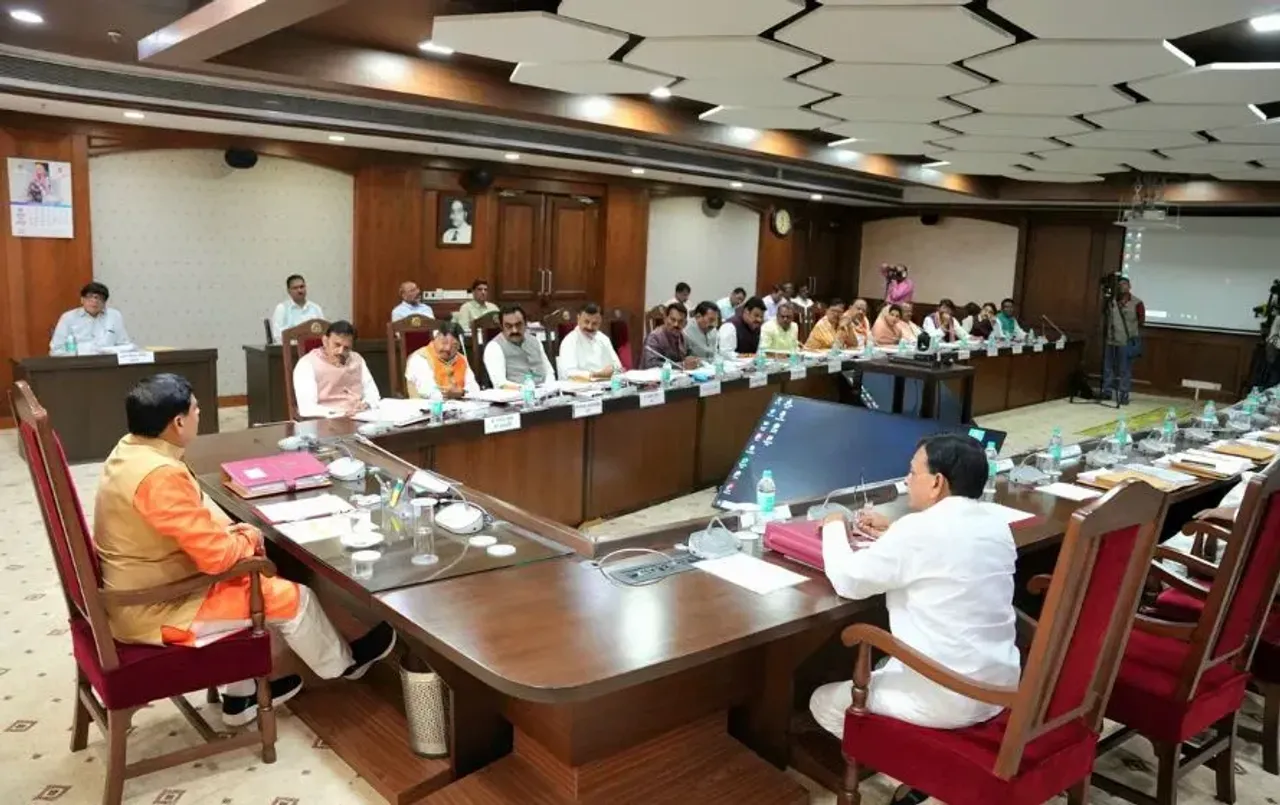 धार में कपड़ा उद्योग के लिए 4445 करोड़ स्वीकृत: मंदसौर को मिला तहसील का तोहफा, इस स्टांप ड्यूटी पर मिलेगी छूट