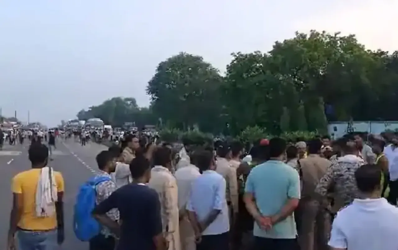 मुरैना में दर्दनाक हादसा: कांवड़ियों को ट्रक ने मारी टक्कर, 2 की मौत, 10 गंभीर घायल; लोगों ने किया चक्काजाम