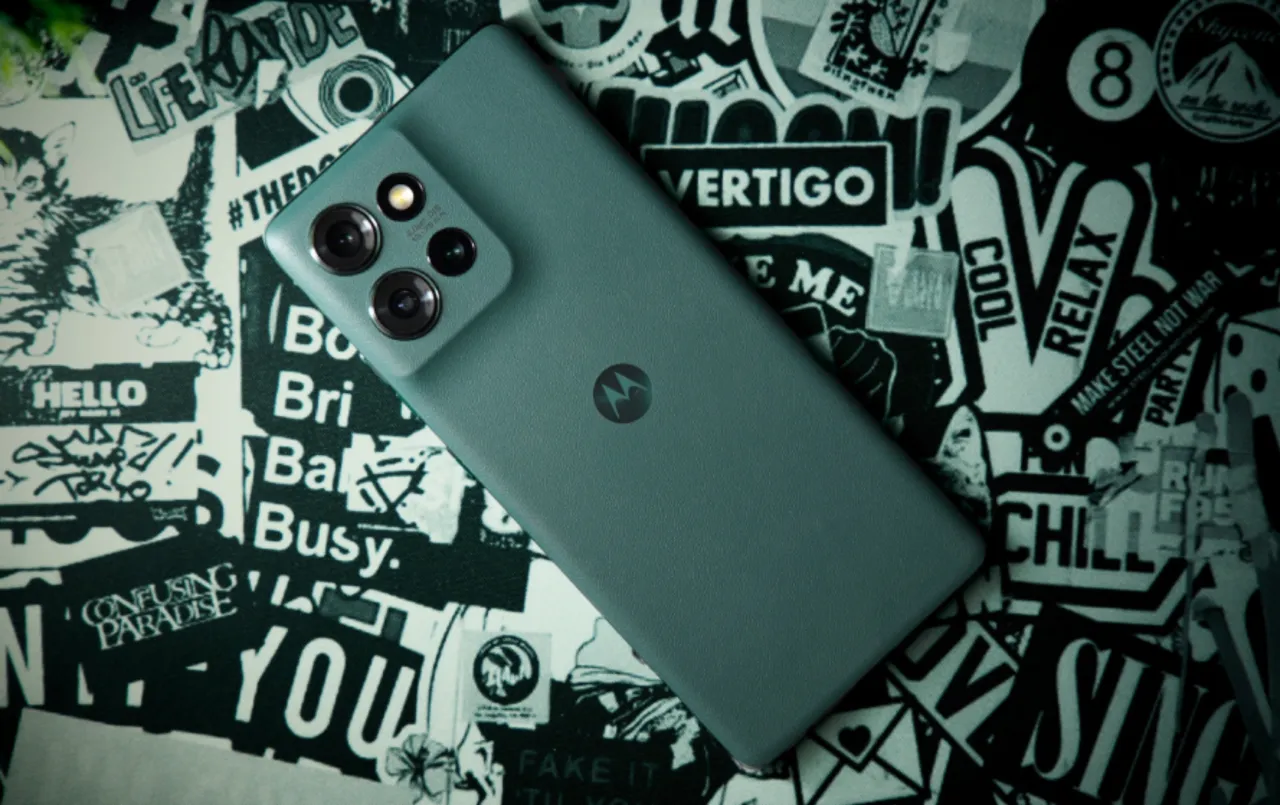 Motorola लाया सबसे पतला मिलिट्री ग्रेड फोन: तेज धूप से लेकर बारिश में देगा आपका साथ, जानें इसकी पूरी स्‍पेसिफिकेशन