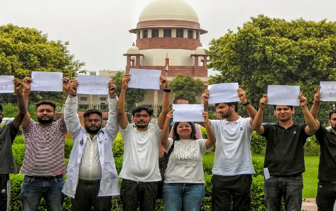 NEET Supreme Court Hearing: नीट पेपर लीक मामले में 40 से अधिक याचिकाओं पर सुप्रीम कोर्ट में सुनवाई आज