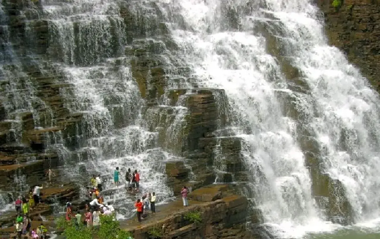 No Entry in Tirathgarh Waterfall: तीरथगढ़ वाटरफॉल पर नो एंट्री, अब जलप्रपात का सौंदर्य नहीं देख पाएंगे टूरिस्‍ट