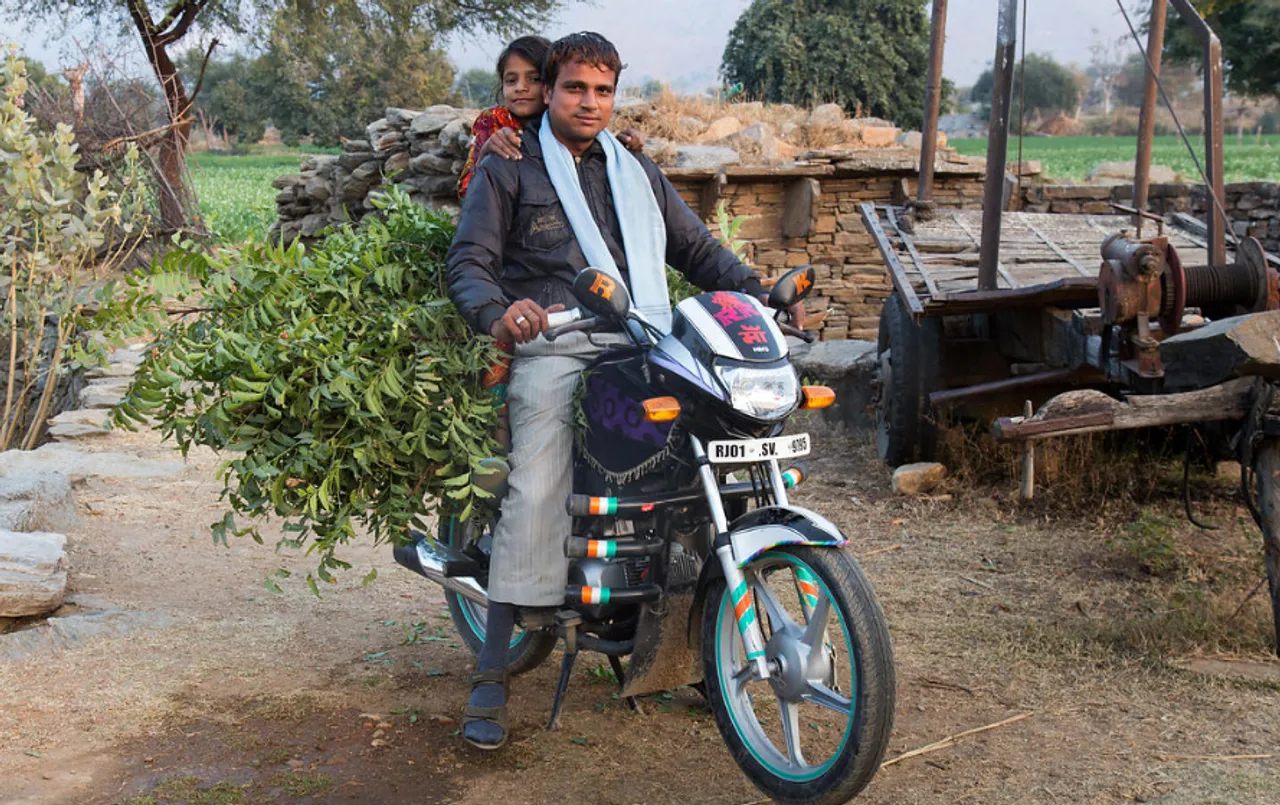 ग्रामीण भारत में बढ़ी बाइक्स की डिमांड: शहरों से ज्यादा गांव वाले लोग खरीद रहे बाइक,