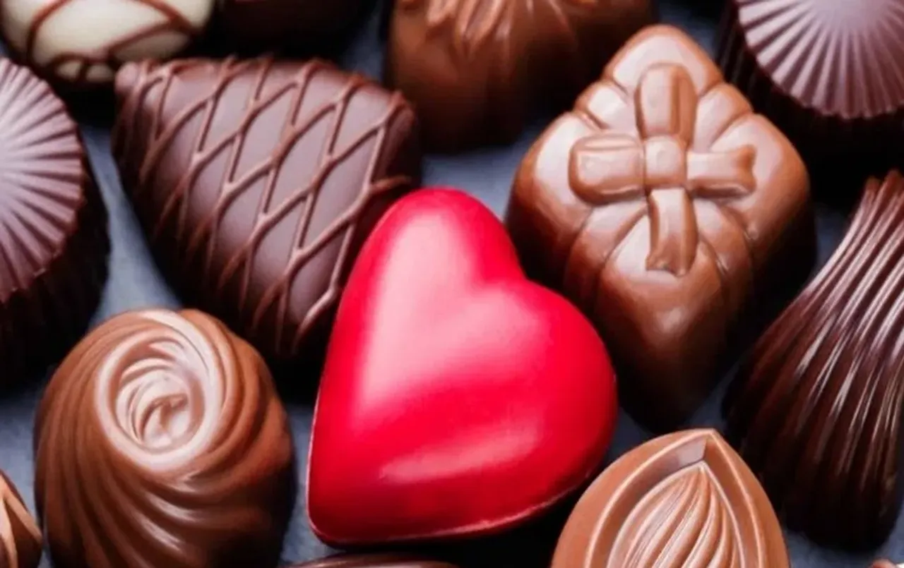 World Choclate Day 2024: वर्ल्ड चॉकलेट डे पर अपने घर पर तैयार करें शानदार होममेड चॉकलेट, आपके बच्चों आएंगी पसंद