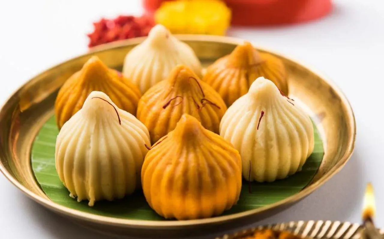 Poha Modak Recipe: गणेश चतुर्थी पर बनाएं पोहा और गुड़ का स्वादिष्ट प्रसाद! जानें साउथ की ये फेमस रेसिपी