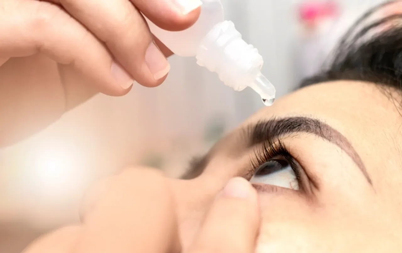 किसी भी ड्रॉप से नहीं हट सकता चश्मा: Pres Vu आई ड्रॉप के बारे में दावा भ्रामक, कंपनी ने दी गलत जानकारी