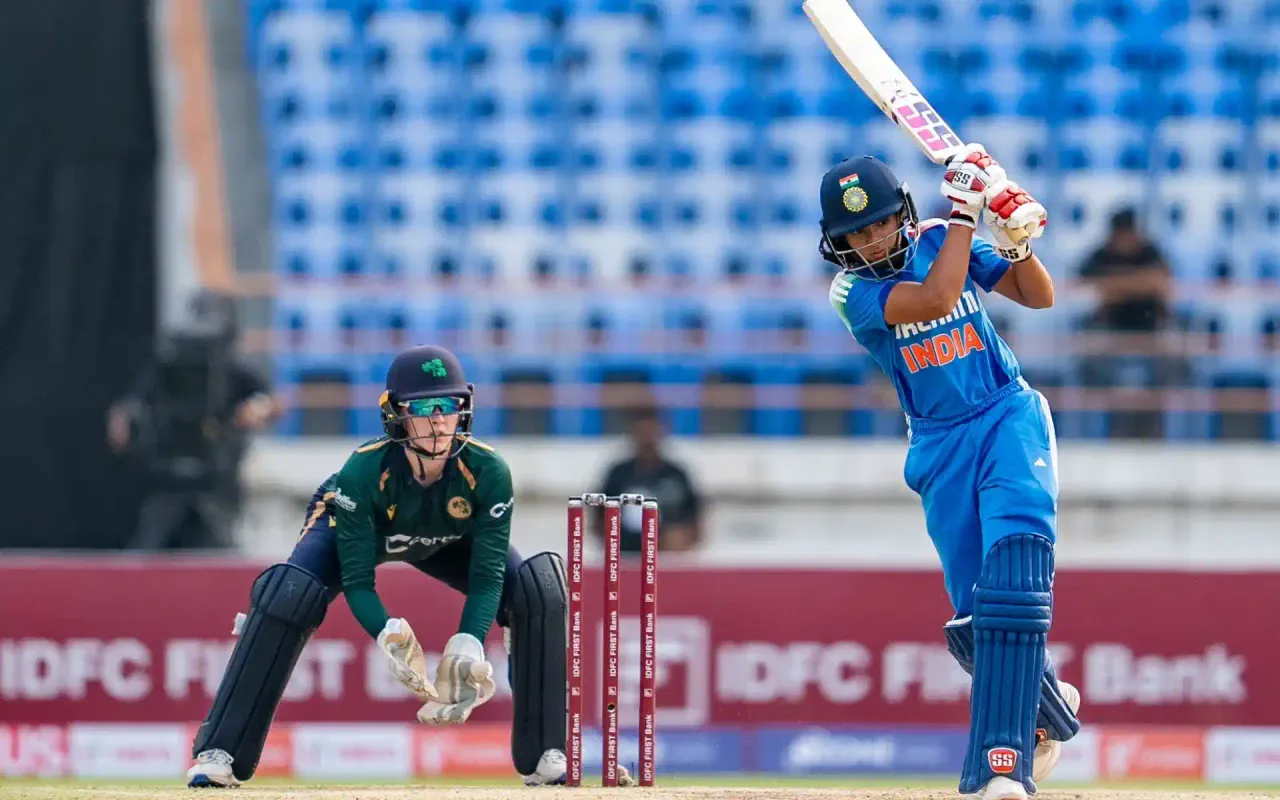 IND-W vs IRE-W Dream11