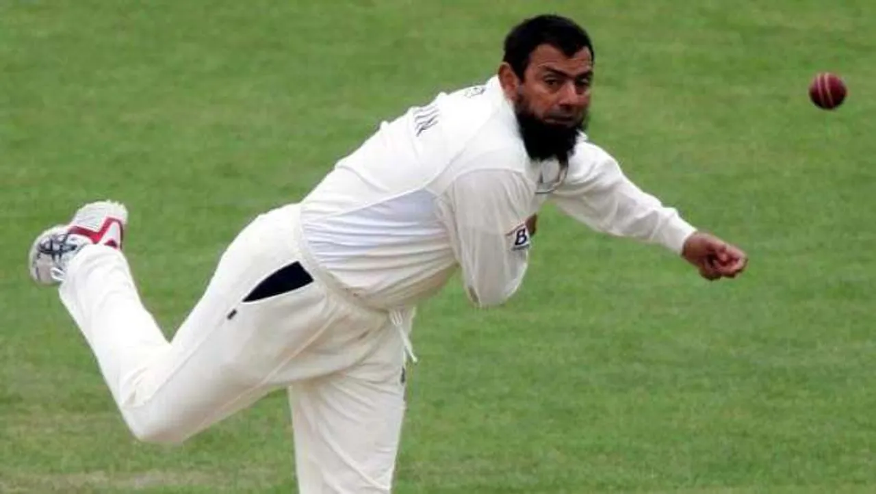 Off-Spin Bowling
