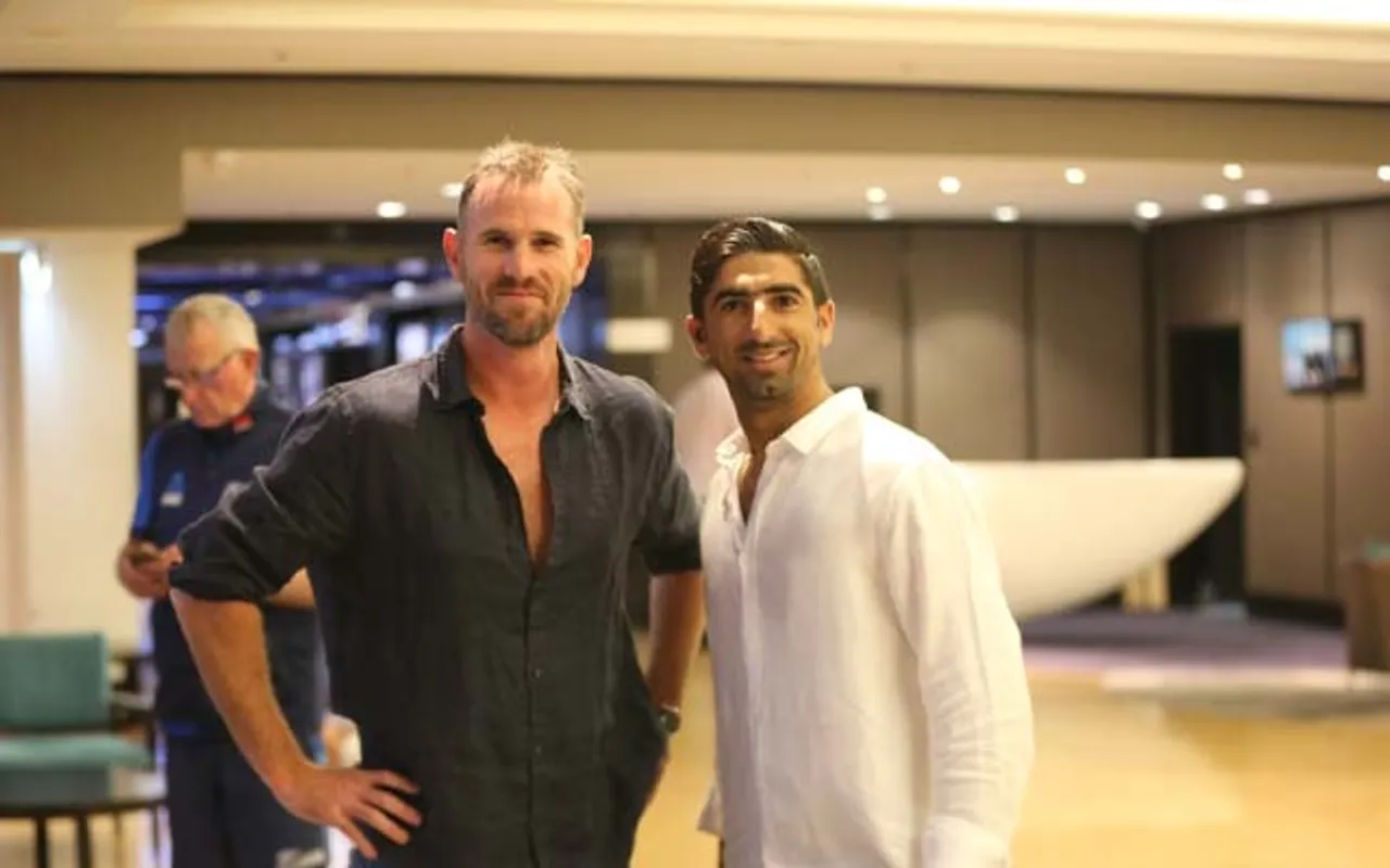 Shaun Tait-Shahnawaz Dahani