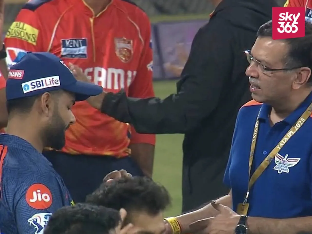 Sanjiv Goenka and Rishabh Pant