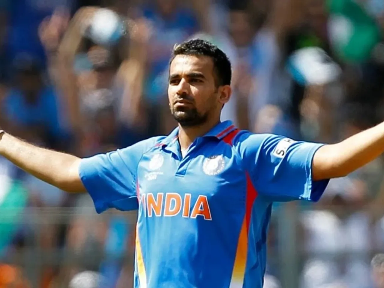 5 Cricketers who dated Bollywood celebs