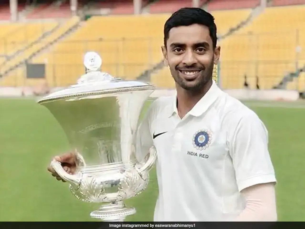 0rn4a7a_abhimanyu-easwaran-bengal-instagram_625x300_18_November_20
