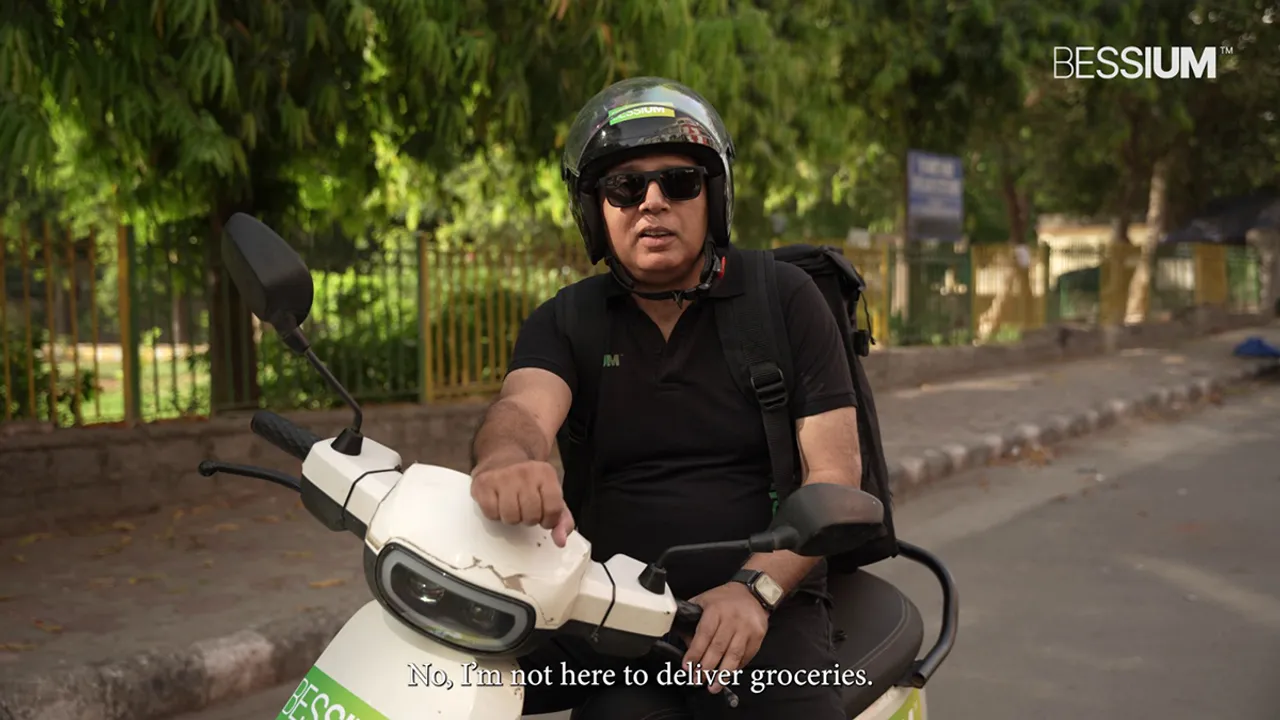 Founder-of-Bessium-delivering-a-message